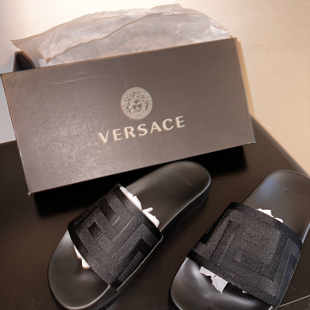 NIB Versace Slides Ciabatta Mare Gomma​​